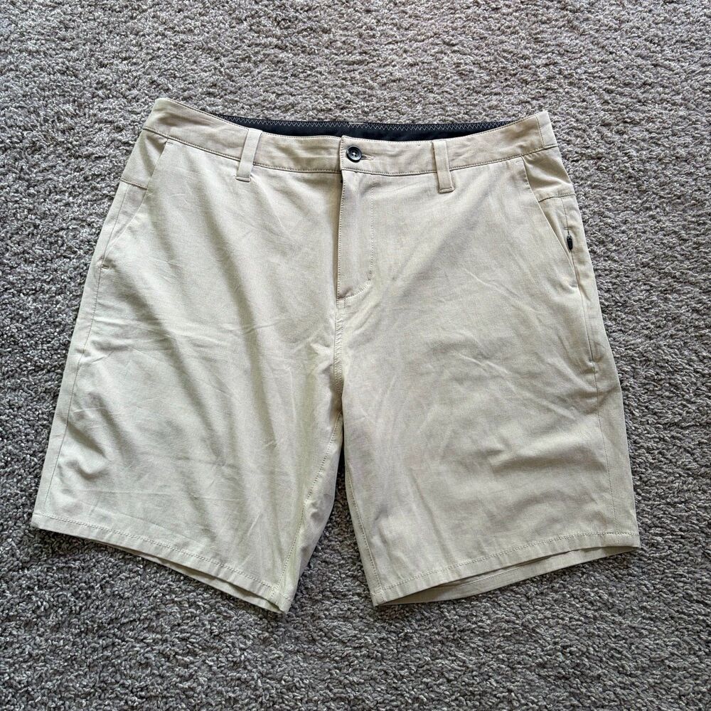 Vuori Aim Shorts Khaki Lightweight Stretch Chino Men’s 33 8”
